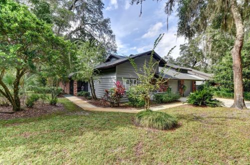 900 Village Green Rd, Deland, FL 32720-1450