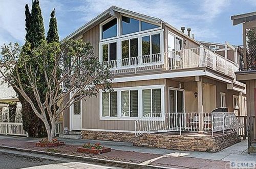 517 Bay Ave, Newport Beach, CA 92661-1208