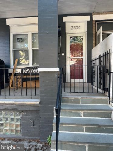 2304 26th St, Philadelphia, PA 19132-4606