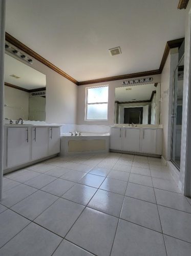 292 Kensington Way, West Palm Beach FL  33414-4316 exterior