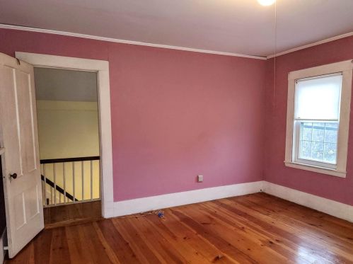 9 Hampstead Rd, Danville NH  03819-5100 exterior