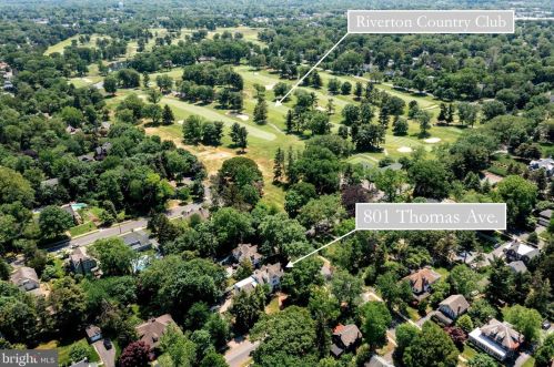 801 Thomas Ave, Riverton NJ  08077-1030 exterior