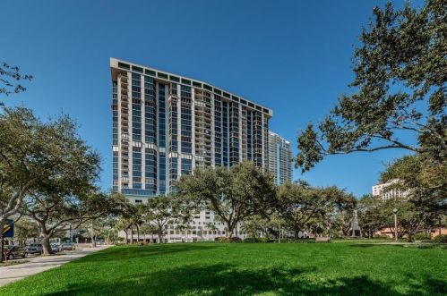 1 Beach Dr, Saint Petersburg, FL 33701-3917