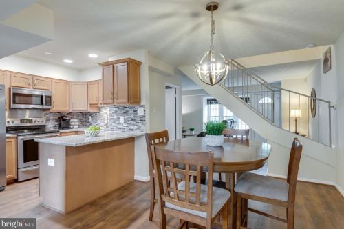 334 Shenandoah St, Leesburg VA  20175-4010 exterior