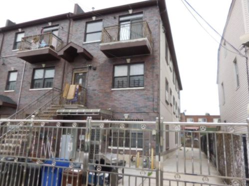 751 220th St, Bronx, NY 10467-5309