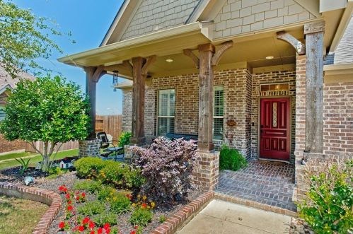 6217 Lamb Creek Dr, Fort Worth, TX 76179-7605