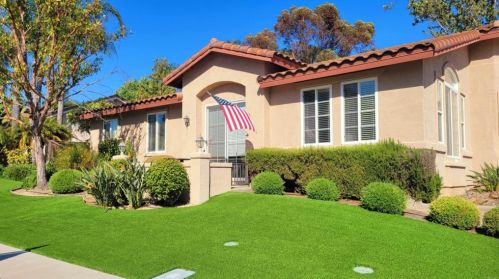 1054 Via Carina, Vista, CA 92081-6800