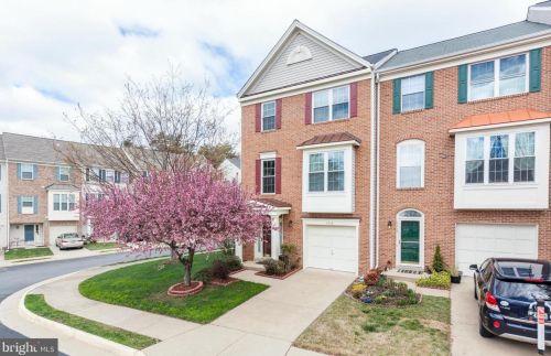 6336 Dakine Cir, Springfield VA  22150-1193 exterior
