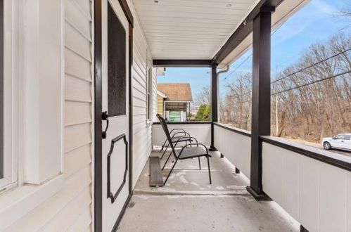 942 Harmony Rd, Ambridge, PA 15003-1439