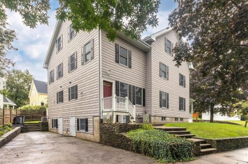 37 Mystic Ave, Winchester MA  01890-2933 exterior