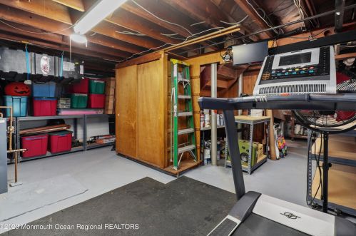 17 Grant Pl, Tinton Falls NJ  07701-2117 exterior