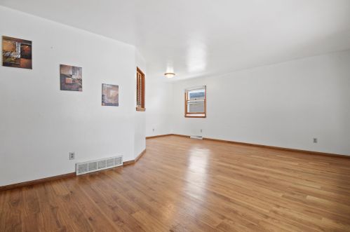 5667 91, Milwaukee WI 53225-2737 exterior