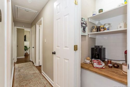 28 Talcott Rd, Glastonbury CT  06033-2919 exterior