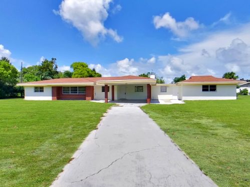 1232 Florida Ave, Tarpon Springs, FL 34689-2004