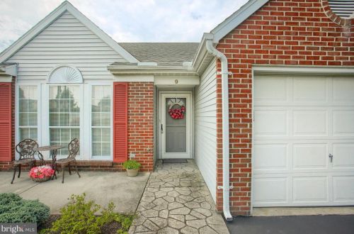 9 Pheasant St, Navy Sup Dpt PA  17050-3145 exterior