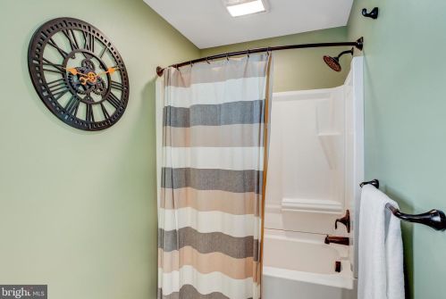 75 Maple Ave, Bareville PA  17540-9602 exterior