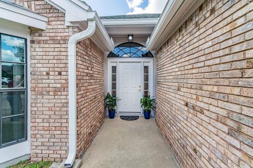 2325 Roanoke Ct, Lake Mary, FL 32746-4987