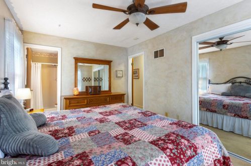 65 Woodland Dr, Shrewsbury PA  17361-1233 exterior