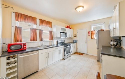 250 Park St, East Orange NJ  07017-1846 exterior