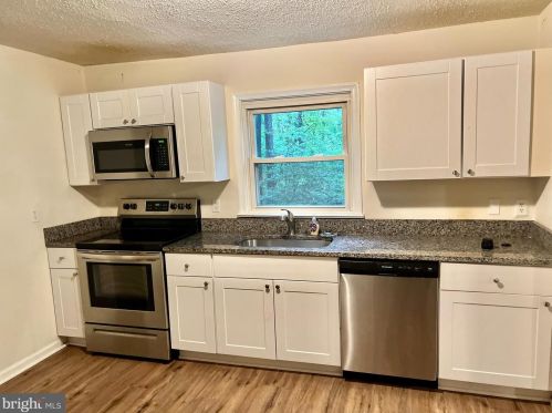 31 Richland Rd, Fredericksburg VA  22406-4211 exterior