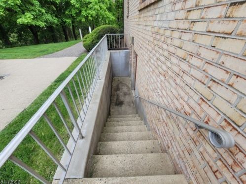 1412 Normandy Ct, Flemington NJ  08822-1850 exterior