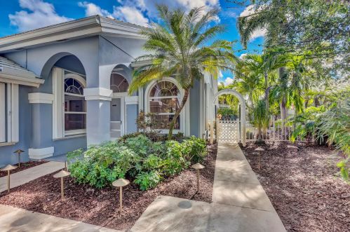 2860 Wilderness Rd, West Palm Beach, FL 33409-2028