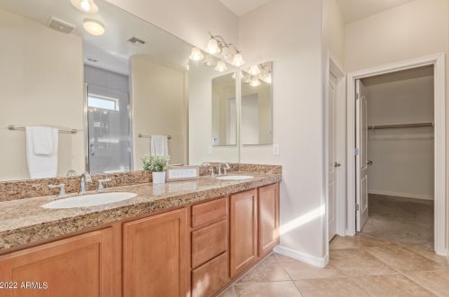 14106 12 St, Phoenix AZ 85086-8832 exterior