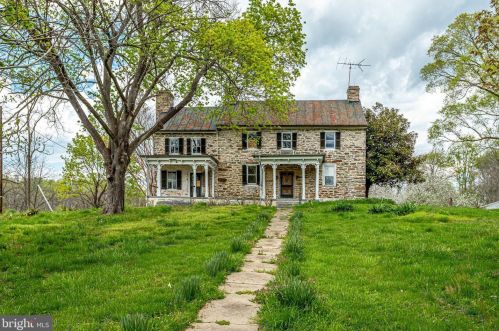 19525 Telegraph Springs Rd, Purcellville VA  20132-4231 exterior