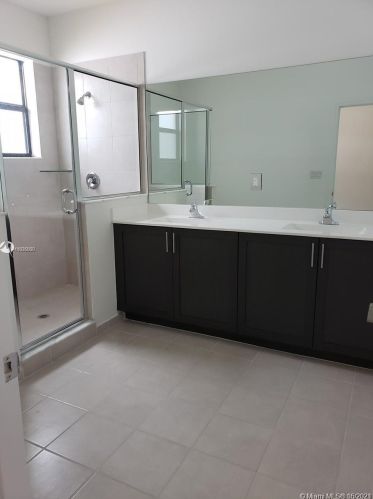 191 185th Way, Hollywood FL  33029-5432 exterior