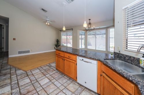 1480 Cyn Shadows Ln, Tucson AZ 85739-1096 exterior