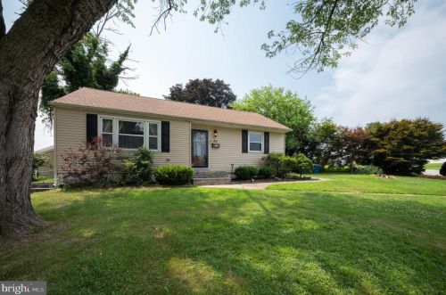 42 Paul Rd, New Castle, DE 19720-1728
