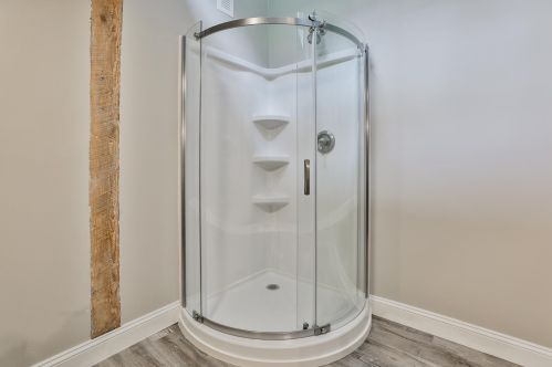 97 Lower Camp Rd, Northwood NH  03261-4305 exterior