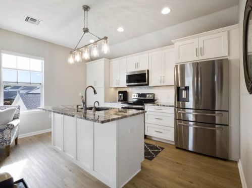 1070 Nash Dr, Kissimmee FL  34747-4319 exterior