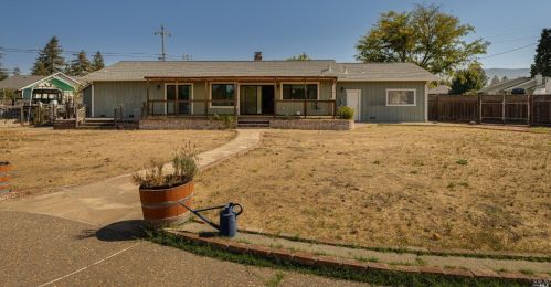 2294 Chester Dr, Penngrove CA  94951-9529 exterior