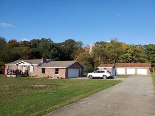 1502 County Line Rd, Champion, PA 15622-2109