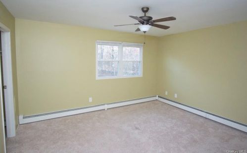 24 Franklin Pl, Washingtonville NY  10992-1356 exterior