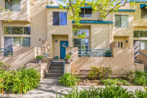 418 Galleria Dr, San Jose, CA 95134-2431