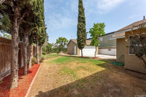 610 Almond Ave, Long Beach CA  90802-1746 exterior
