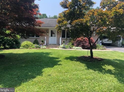 1646 Sand Hill Rd, Swatara, PA 17033-2649