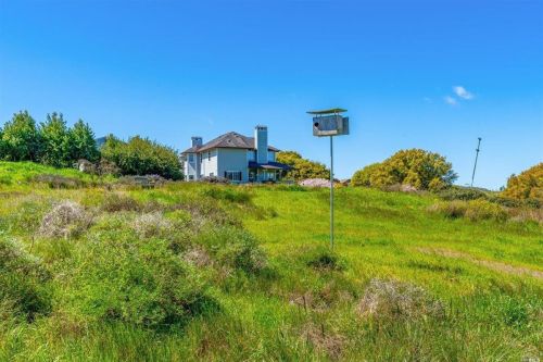 6301 Highland Pl, Sebastopol CA  95472-6100 exterior