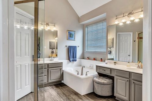 2836 Lincolnshire Dr, Richardson TX  75082-4934 exterior