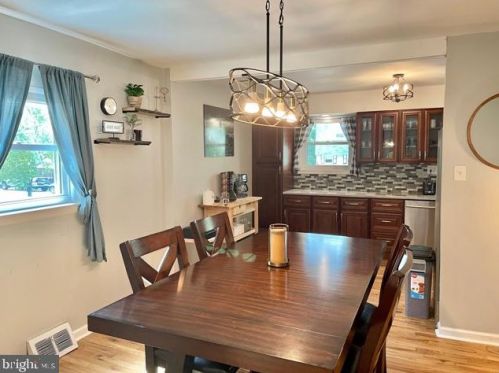 1704 Hills Dr, Norristown, PA 19401-5700