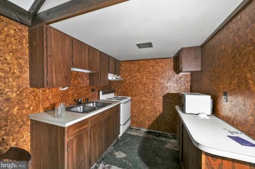 405 Warren St, Molino PA  17961-1833 exterior