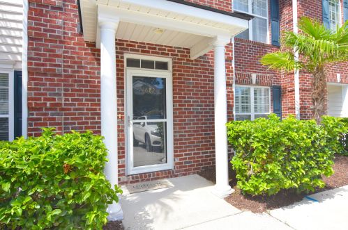 1682 Camfield Ln, Mount Pleasant, SC 29466-8095