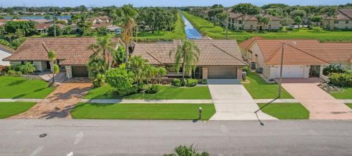 9462 Sun Pointe Dr, Boynton Beach, FL 33437-3342