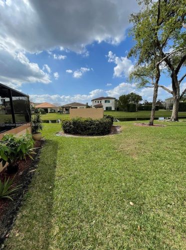1012 113th Ter, Hollywood, FL 33025-4310