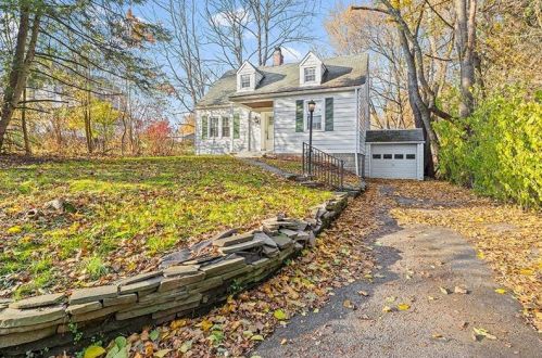 272 George Ln, Pittsburgh, PA 15235-5310