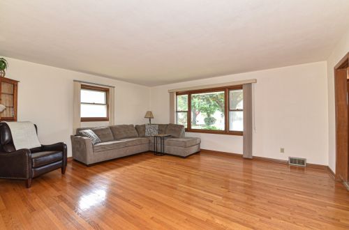 2406 46th St, Kenosha, WI 53140-5815