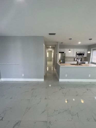 39 Hamlin Ct, Lehigh Acres FL  33936-7235 exterior