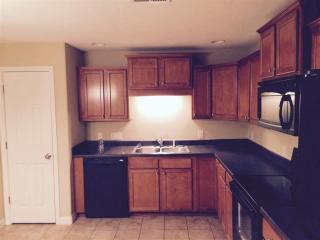 4006 Creek Hill Dr, Panarama Park IA  52722-8254 exterior